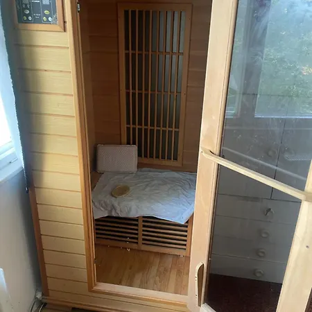 Handy Flat With Sauna And Tube-ubahn *
